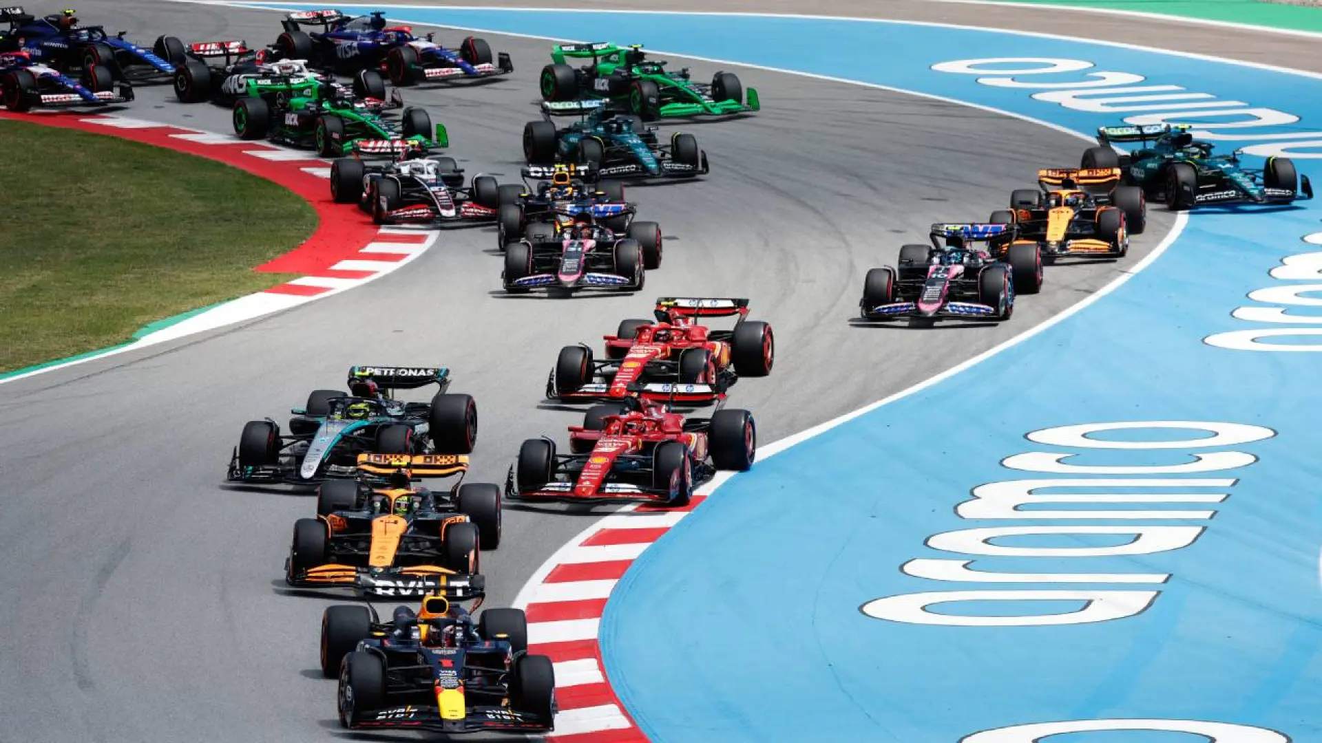 Calendrier des essais F1 2026 : Barcelone en janvier et deux sessions à Bahreïn en février