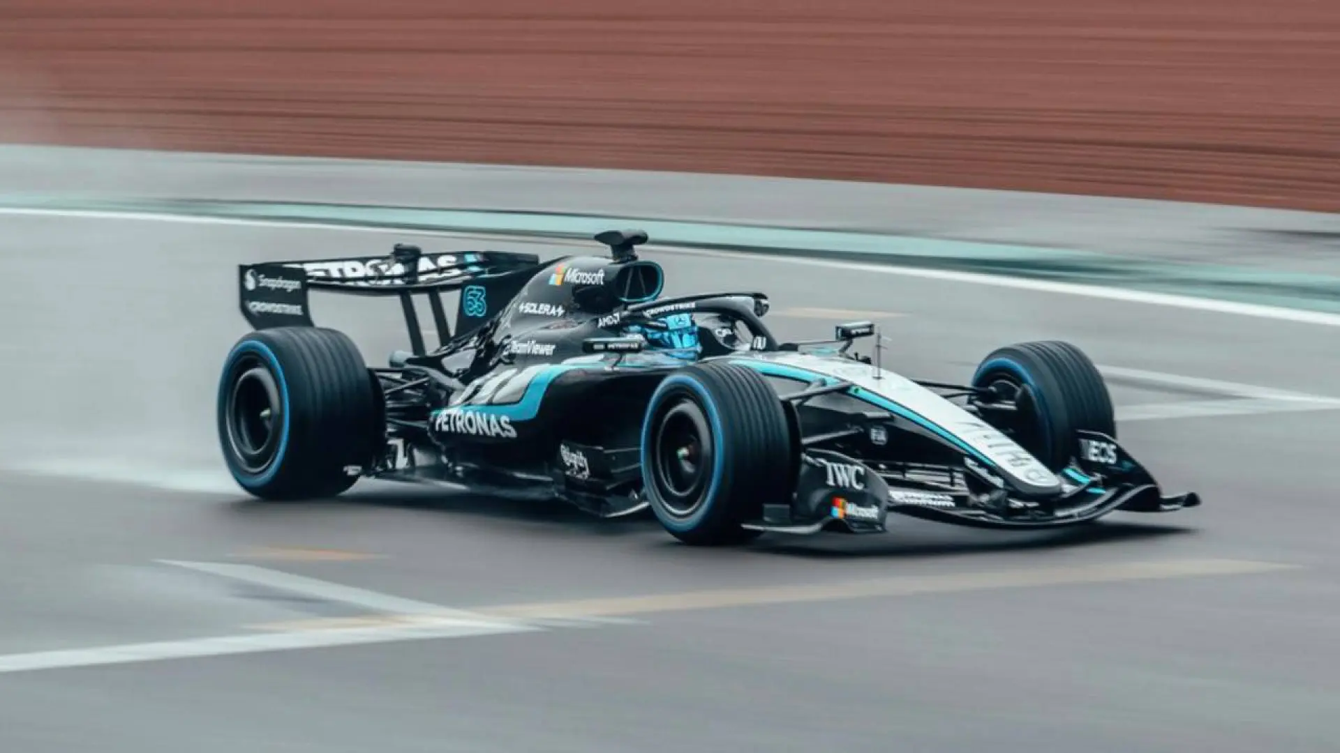 Moteur Mercedes F1 2026 sous contrôle technique de la FIA suite à la controverse sur la compression variable