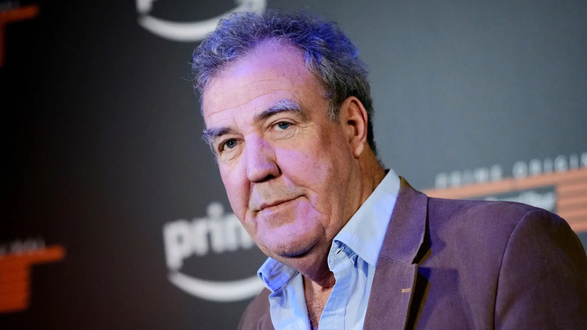 Jeremy Clarkson annonçant les nouveaux présentateurs de The Grand Tour sur les réseaux sociaux