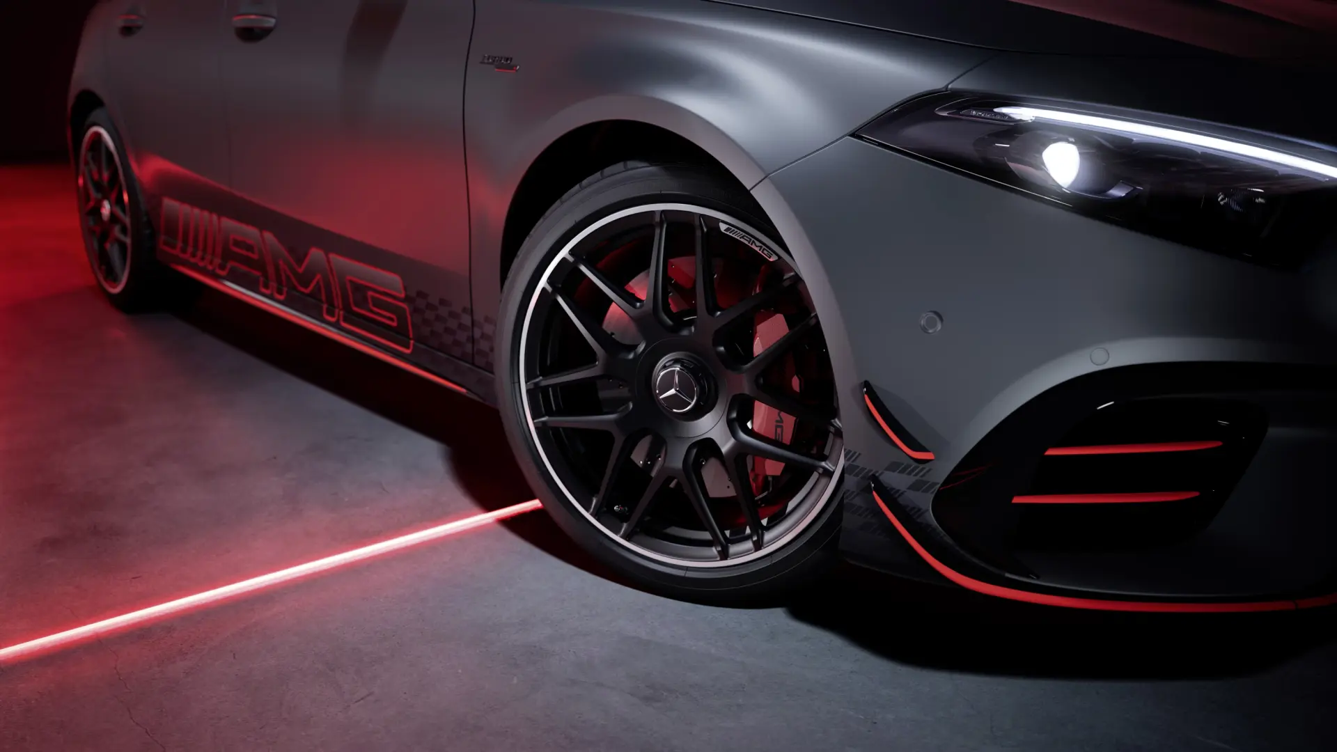 Mercedes Classe A compacte sur route, modèle sauvé de la suppression avec successeur prévu en 2028