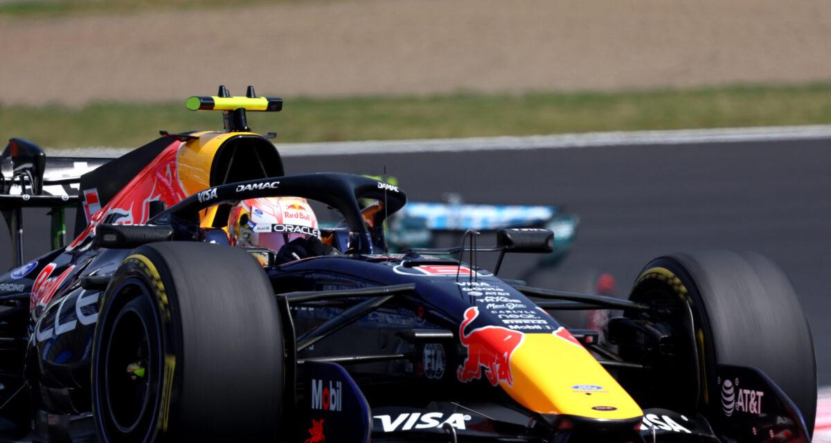 Isack Hadjar au volant d'une monoplace Red Bull Racing lors d'une séance d'essais en Formule 1