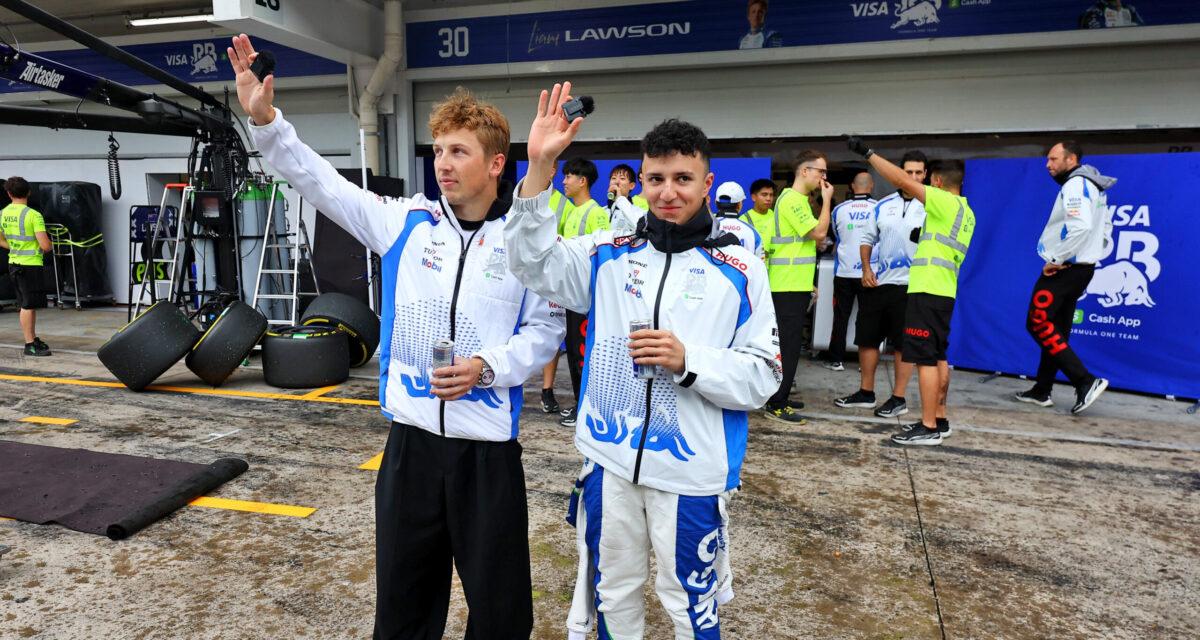 Isack Hadjar et Liam Lawson en duel de karting lors d'un challenge Red Bull Racing