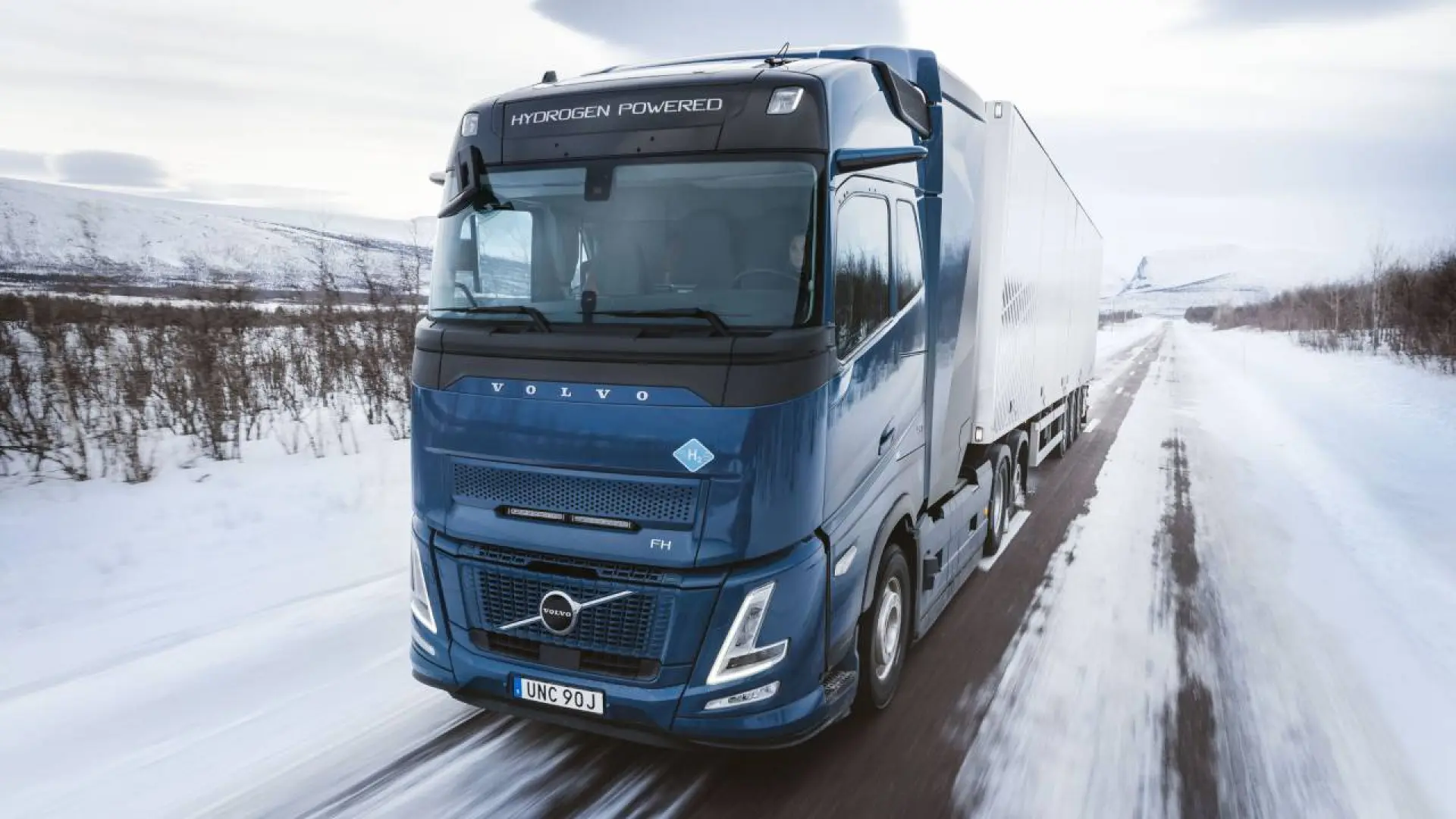Camion Volvo à hydrogène en phase de tests routiers, nouvelle technologie zéro émission pour le transport lourd