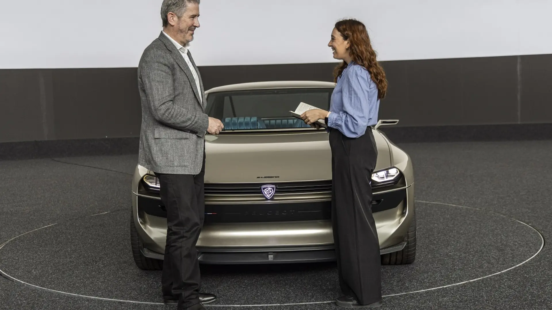 Gilles Vidal, directeur du design de Stellantis, dans les studios de design automobile de Vélizy