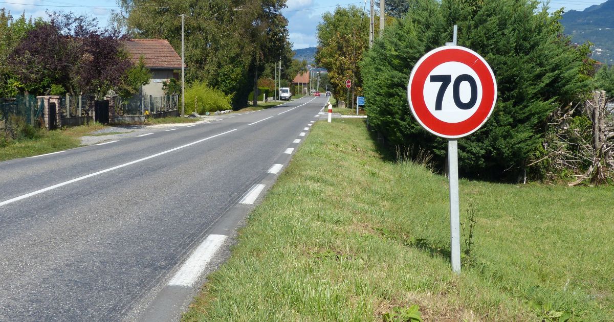 Radar fou en Belgique : des automobilistes flashés à 68 km/h dans une zone limitée à 70 km/h