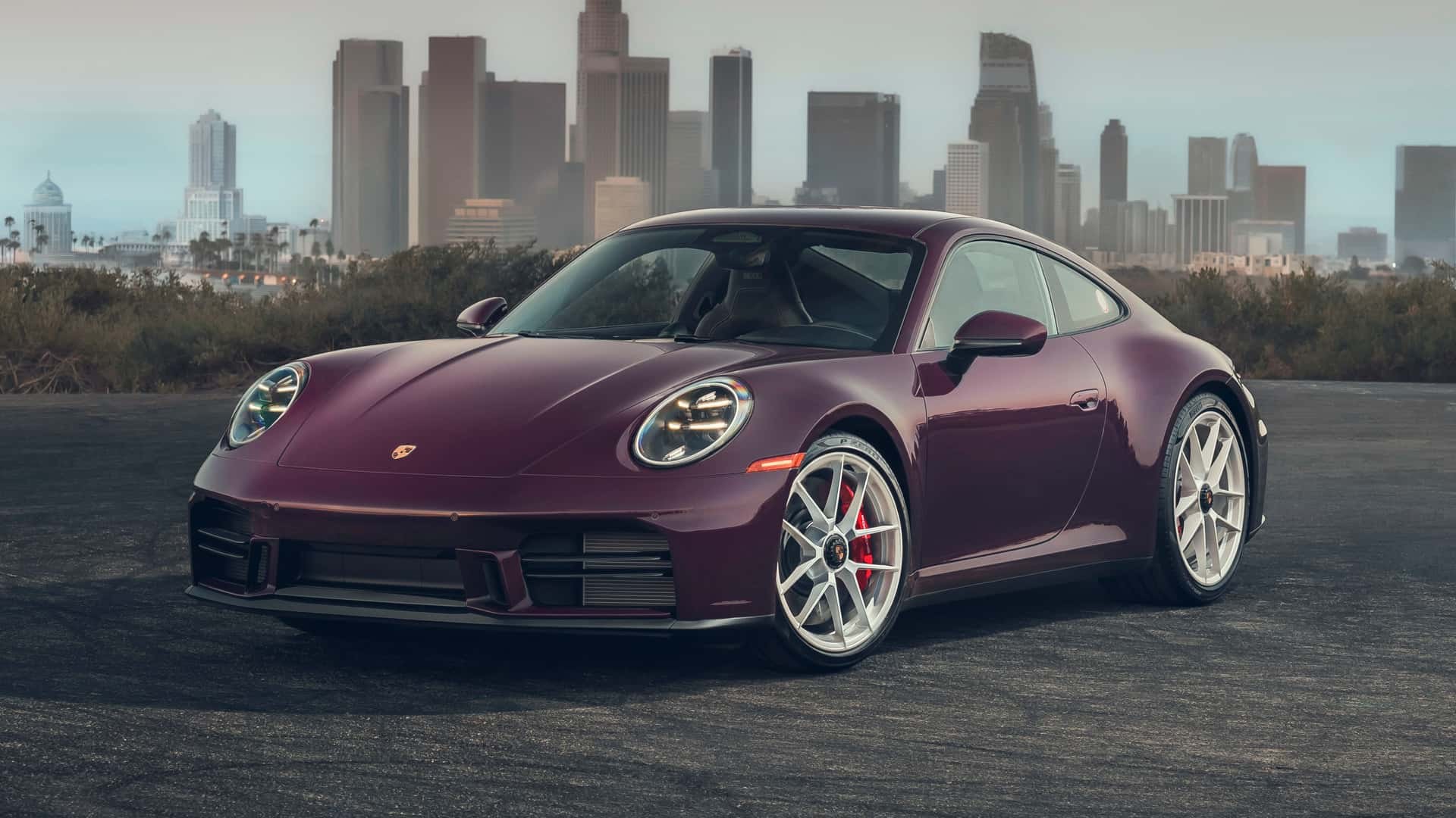La Porsche 911 triomphe malgré la chute des ventes du constructeur allemand