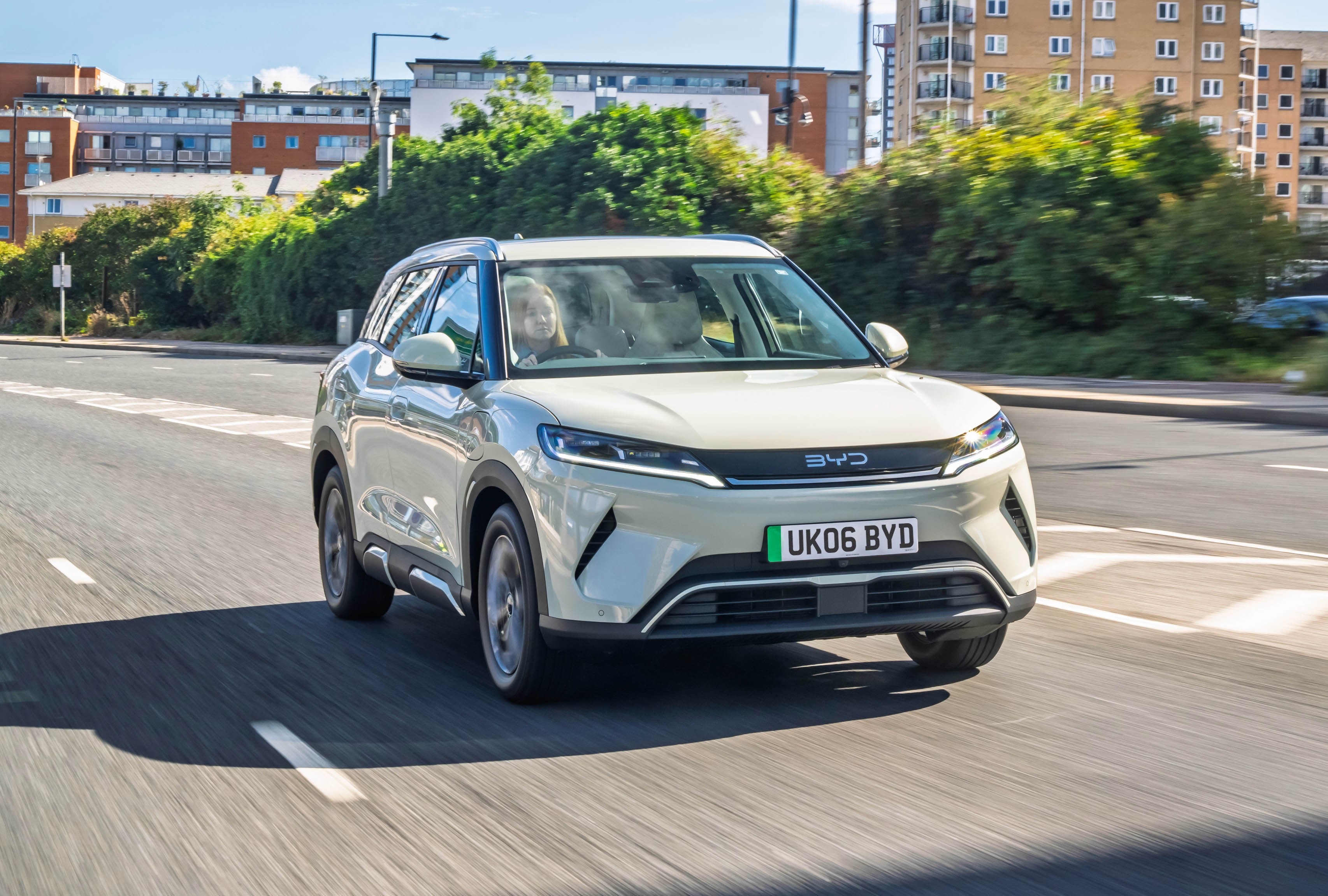 BYD Atto 2 : notre verdict sur l'habitabilité et le système multimédia du SUV électrique chinois
