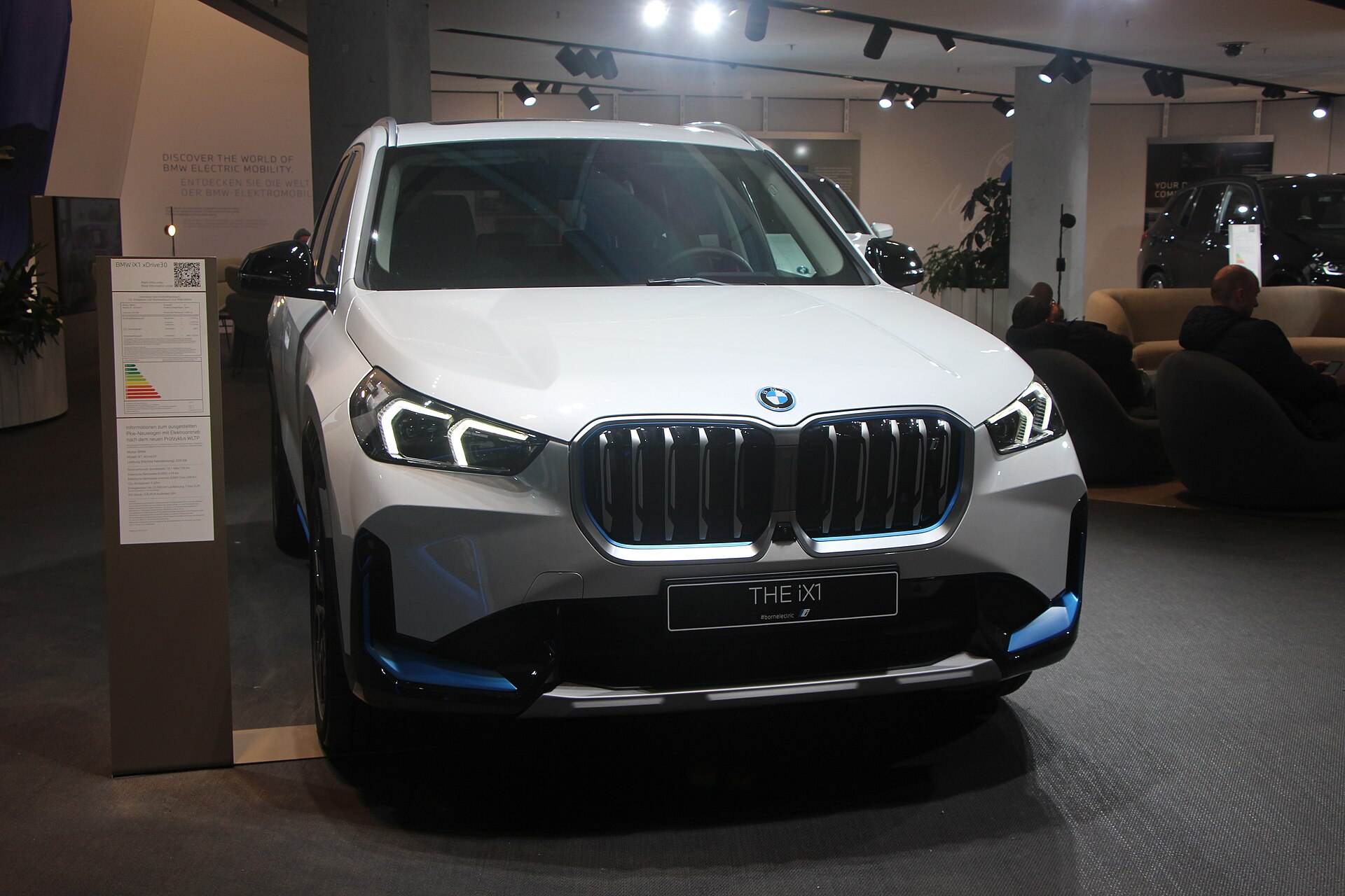 BMW iX1