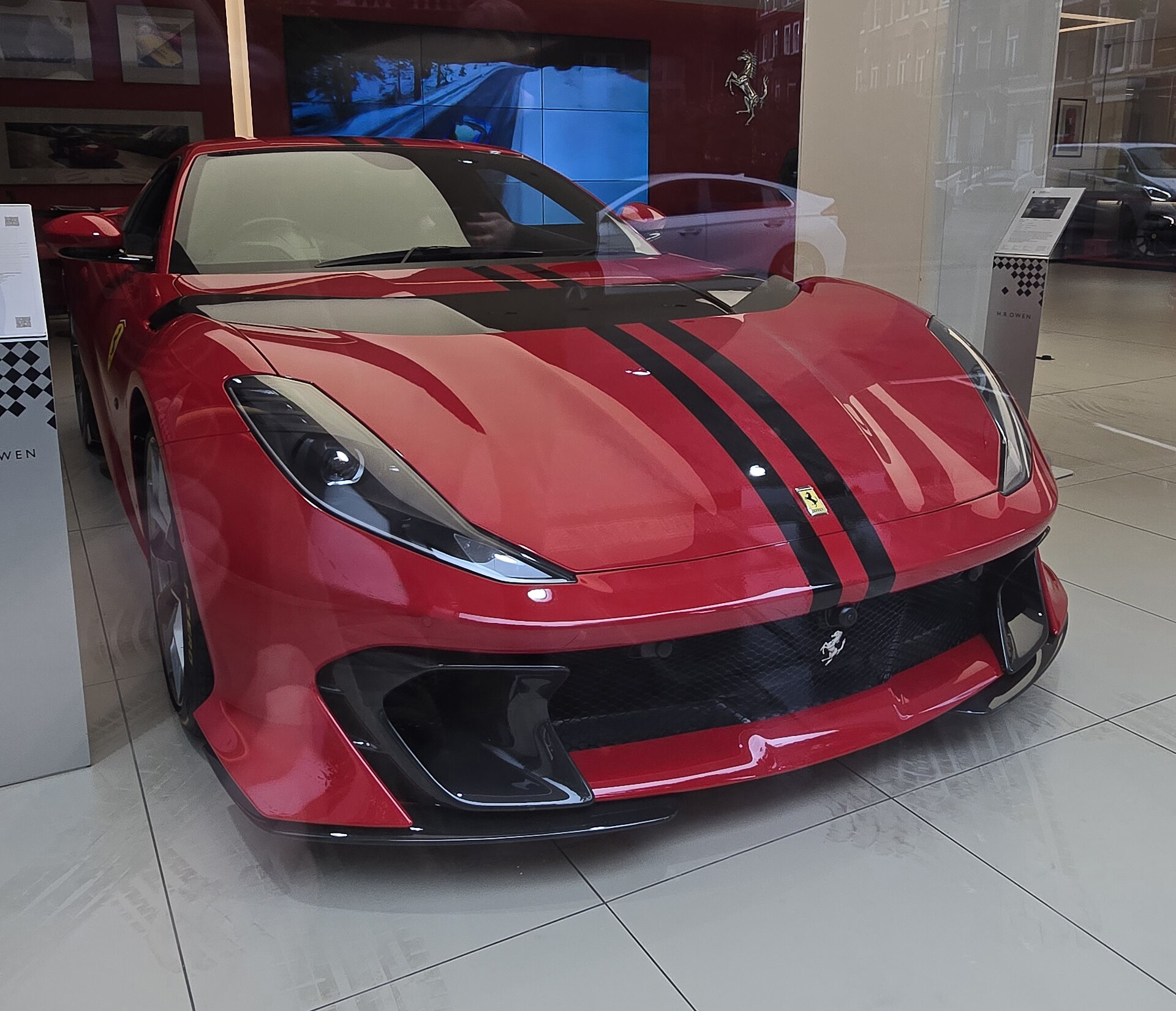 Guide d'achat Ferrari 812 Competizione