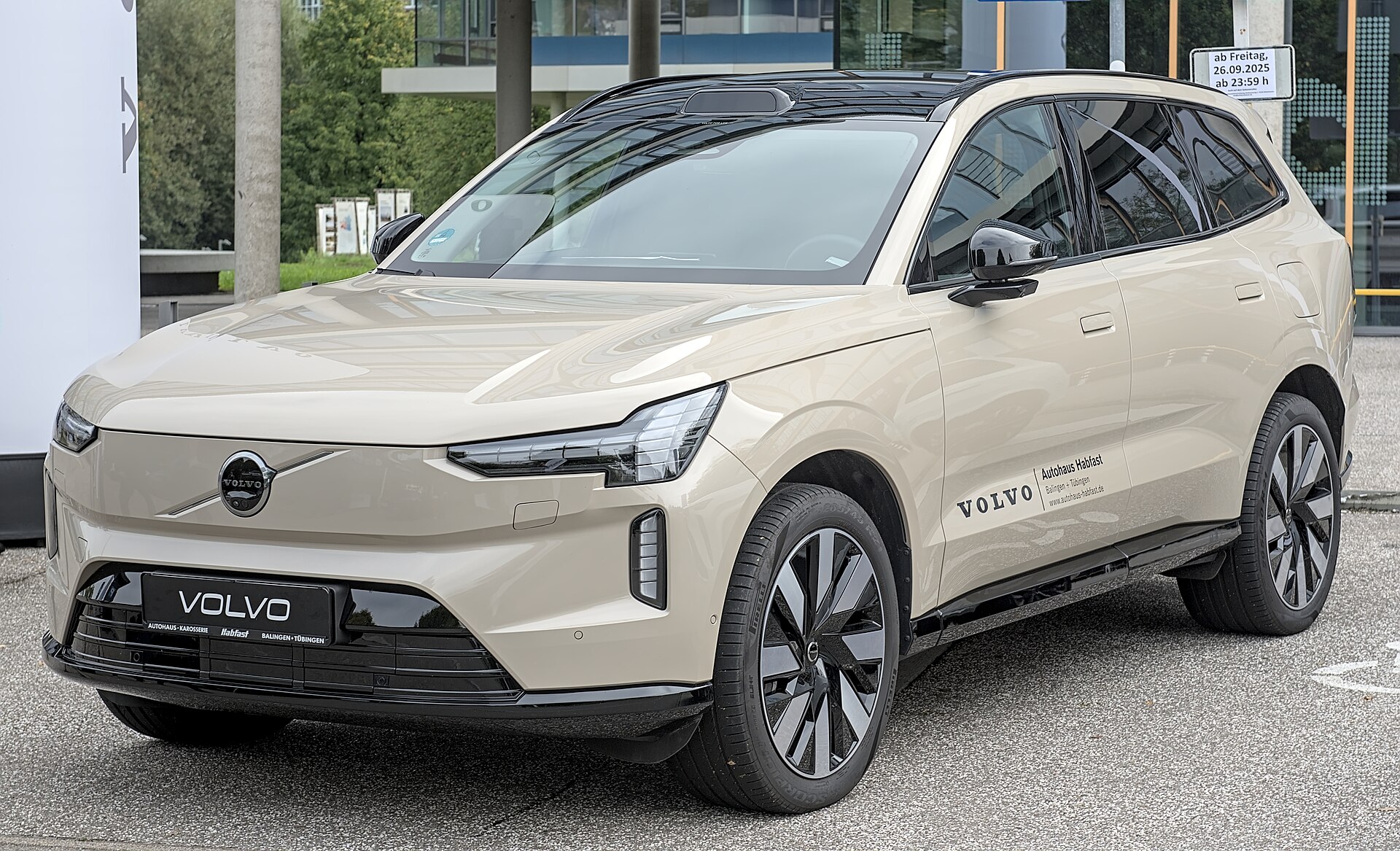 Volvo EX90